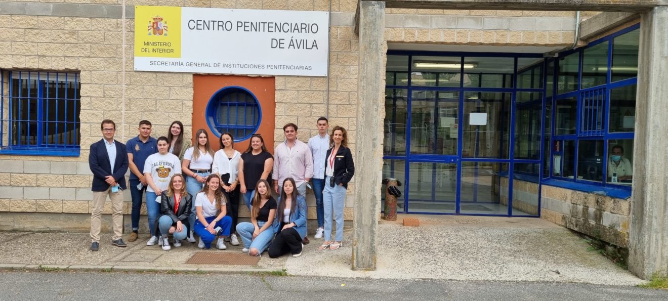 Los alumnos de Derecho de la UCAV han visitado el Centro Penitenciario de Brieva