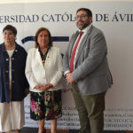 Rectora UCAV y Lydia Jiménez junto con Jesús Manuel Sánchez Cabrera, alcalde de Ávila